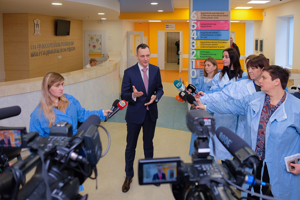 Що може зробити голова ОДА за 4 роки: досвід Валентина Резніченка