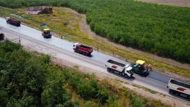 "Велике будівництво" президента: чи допоможуть нові дороги поліпшити якість життя