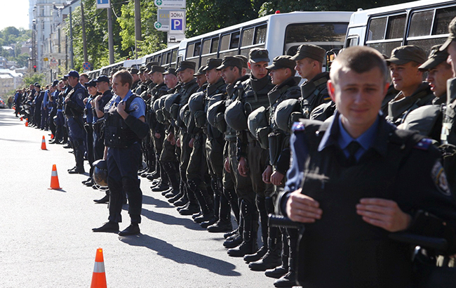П'ятсот метрів рівності: як вдалося провести ЛГБТ-марш у Києві без крові