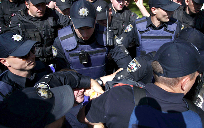 П'ятсот метрів рівності: як вдалося провести ЛГБТ-марш у Києві без крові