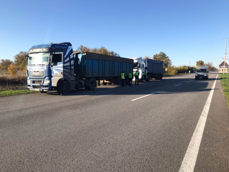 Сміттєвий тероризм: хто продовжує возити на територію Дніпропетровської області відходи зі Львова