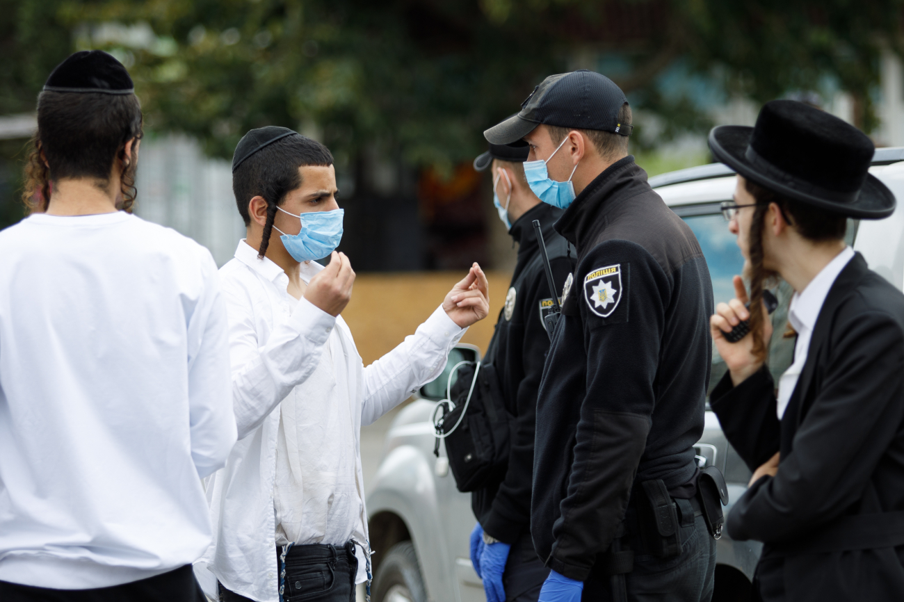 "Ми страждали достатньо". Як хасиди в Умані відзначають Рош ха-Шана під час пандемії