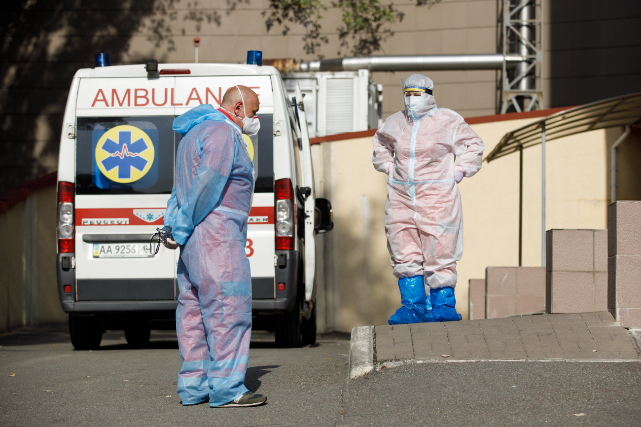 Эпидемия ограничений: как власти и гражданам избежать полного карантина