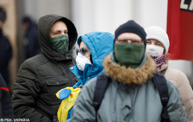 Крайняя мера: введет ли Зеленский в Украине чрезвычайное положение из-за коронавируса