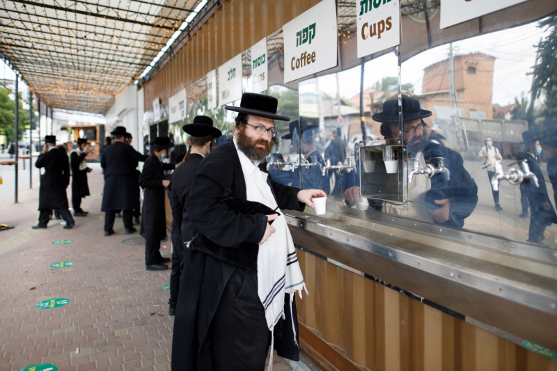 "Ми страждали достатньо". Як хасиди в Умані відзначають Рош ха-Шана під час пандемії