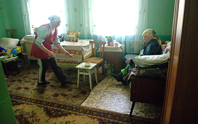 Пока гром не грянет: в каких условиях живут постояльцы домов престарелых