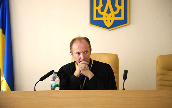 Олександр Єфремов у справі: суд заарештував його на два місяці