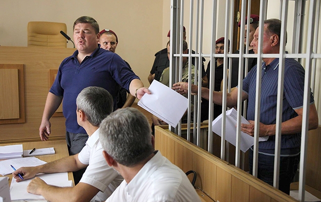 Олександр Єфремов у справі: суд заарештував його на два місяці