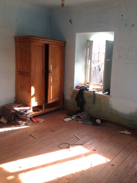 Въезд цыганам запрещен: как живут ромы после летних погромов в Лощиновке