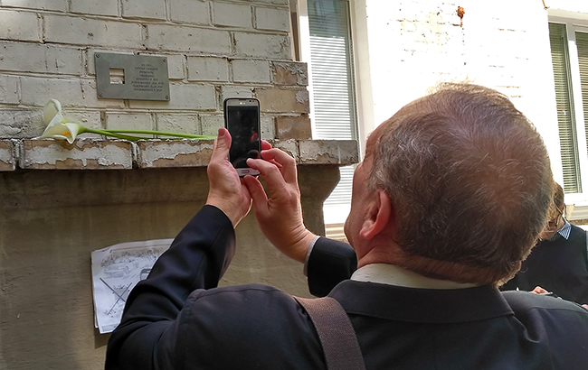 в Україні почали увічнювати репресованих в СРСР