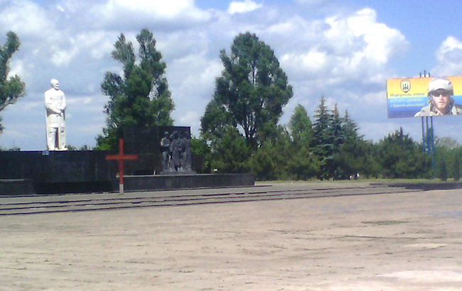 На границе с войной: как живется в прифронтовом Мариуполе