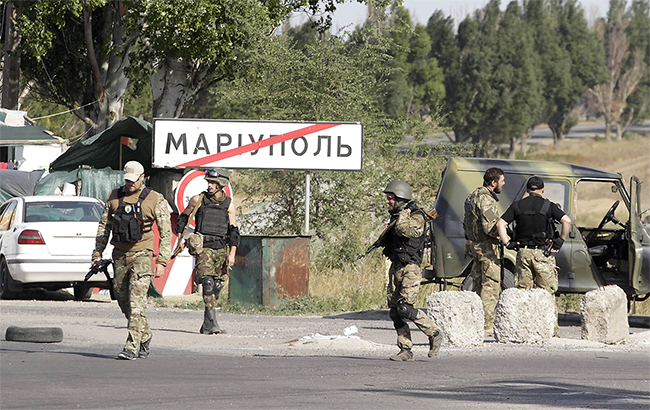 На границе с войной: как живется в прифронтовом Мариуполе
