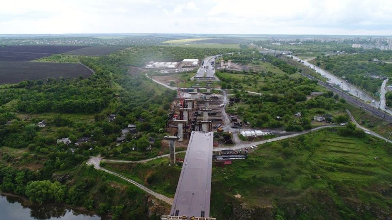 "Велике будівництво" президента: чи допоможуть нові дороги поліпшити якість життя