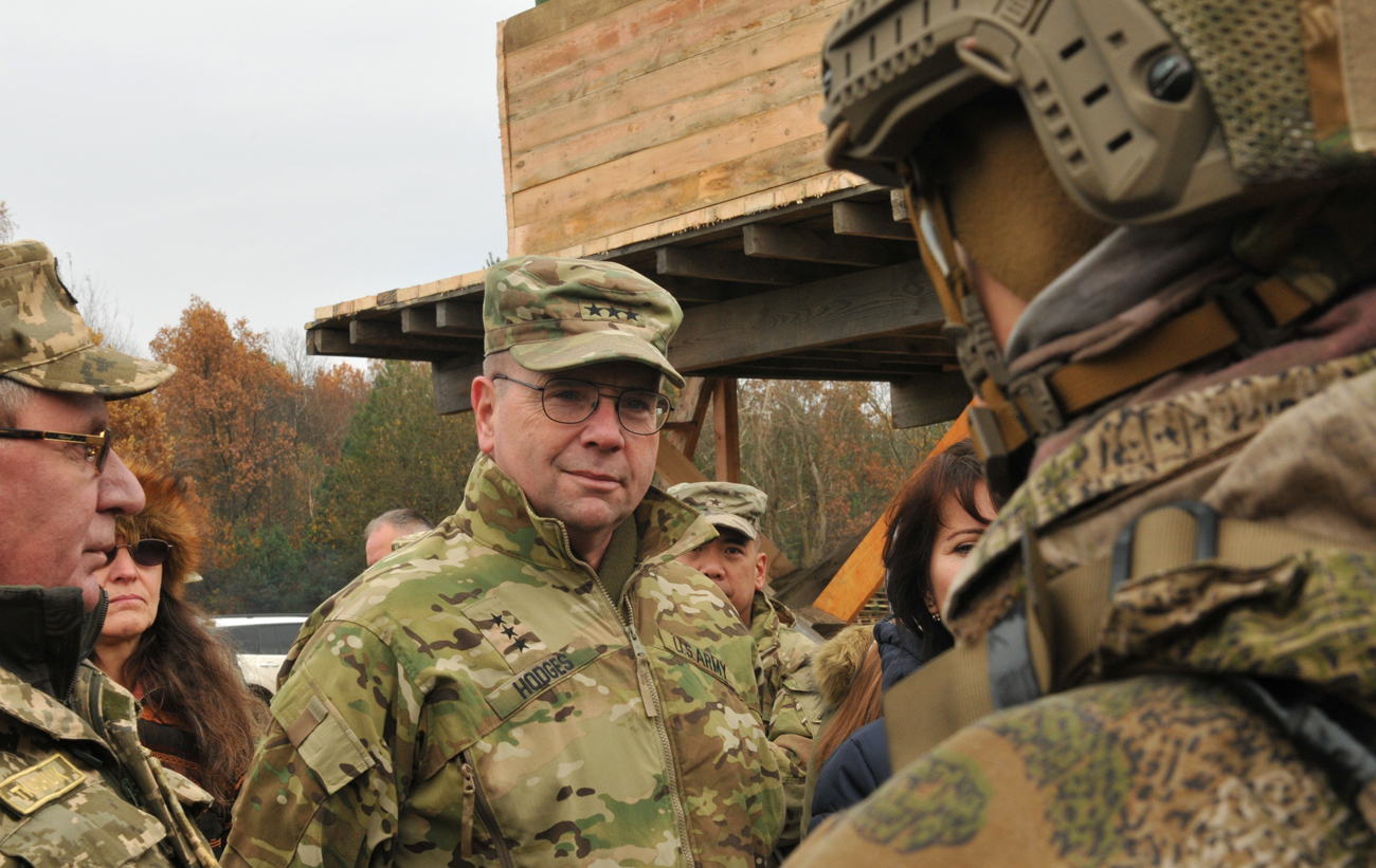 Американский генерал Бен Ходжес: Россия все еще слишком сильно влияет на Украину