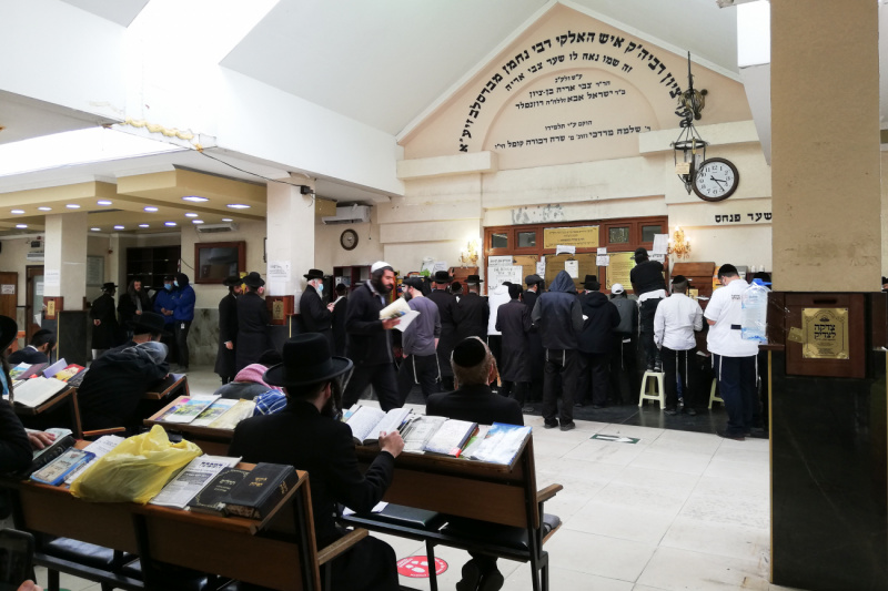 "Ми страждали достатньо". Як хасиди в Умані відзначають Рош ха-Шана під час пандемії