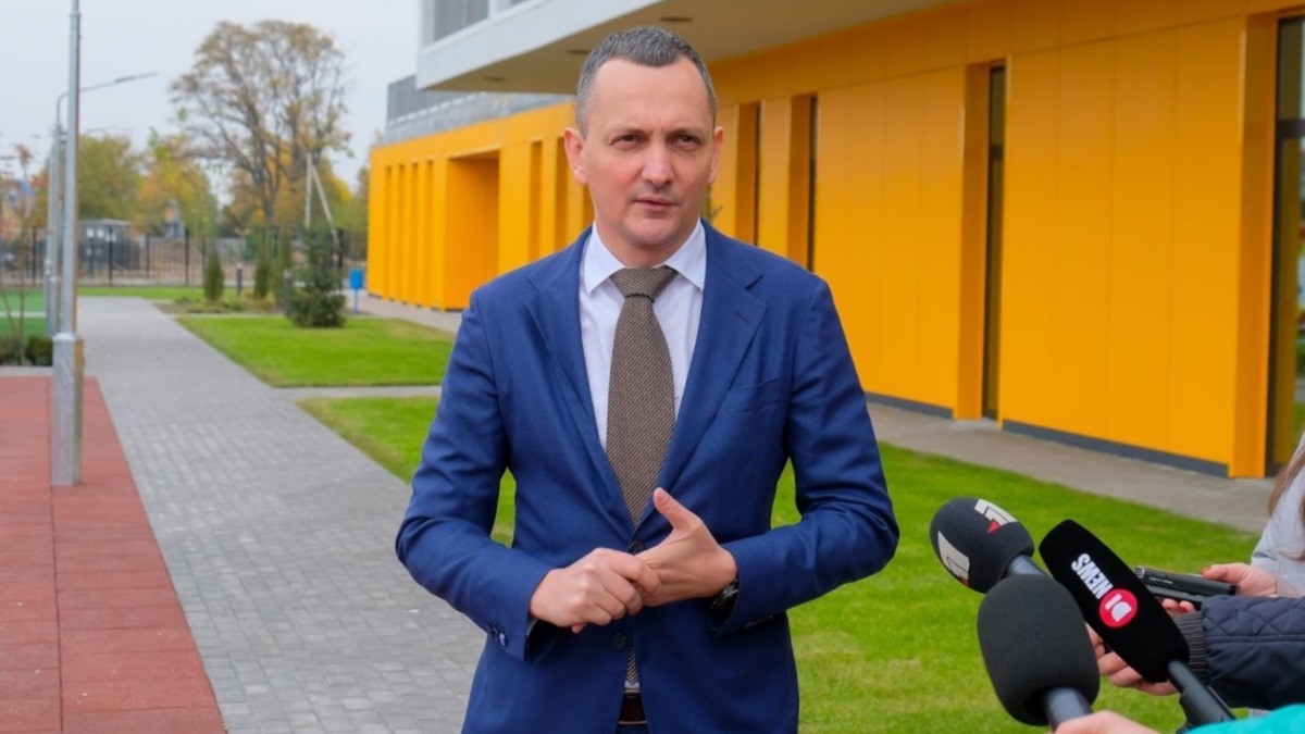 "Велике будівництво" президента: чи допоможуть нові дороги поліпшити якість життя