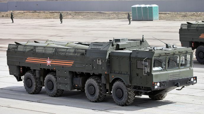 Співучасники війни. Як Росія обходить західні санкції та продовжує імпорт зброї й комплектуючих