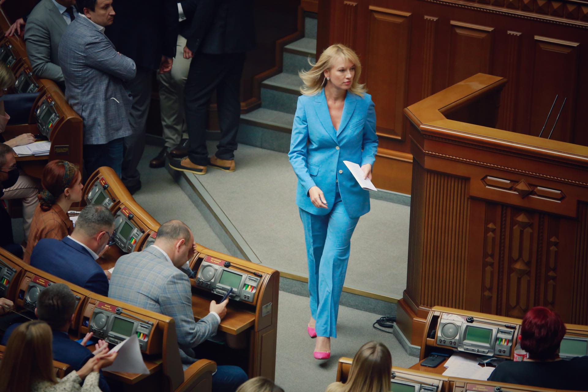 Без проросійських партій та протистояння фракцій. Яким може стати парламент після перемоги