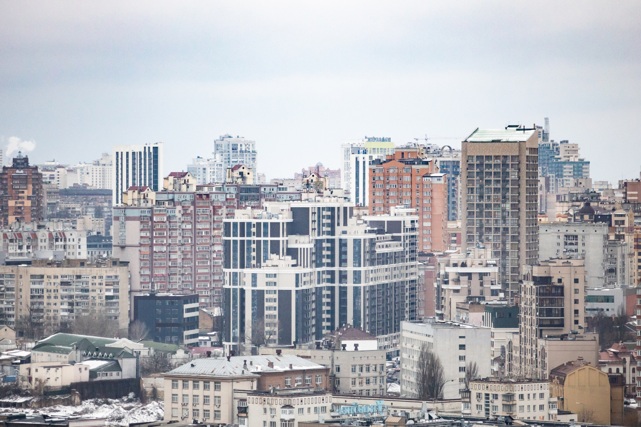 Пережить зиму. Киевляне на случай блекаута ищут жилье за городом