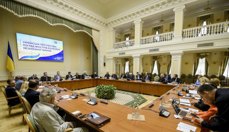 Как министерство Любченко собирается "детенизировать" доходы бизнеса и граждан