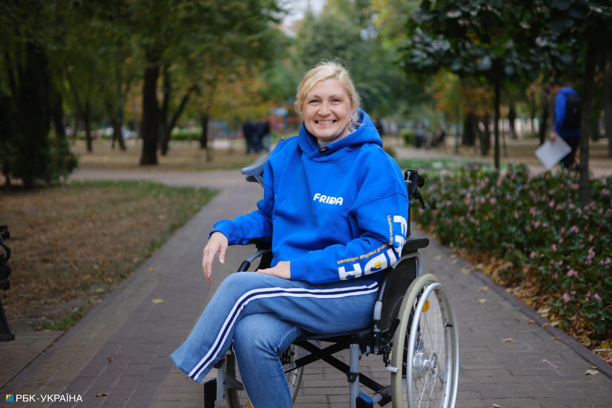 "Я такий, як ти". Як волонтери FRIDA Ukraine за підтримки Програми розвитку ООН допомагають постраждалим від мін та обстрілів