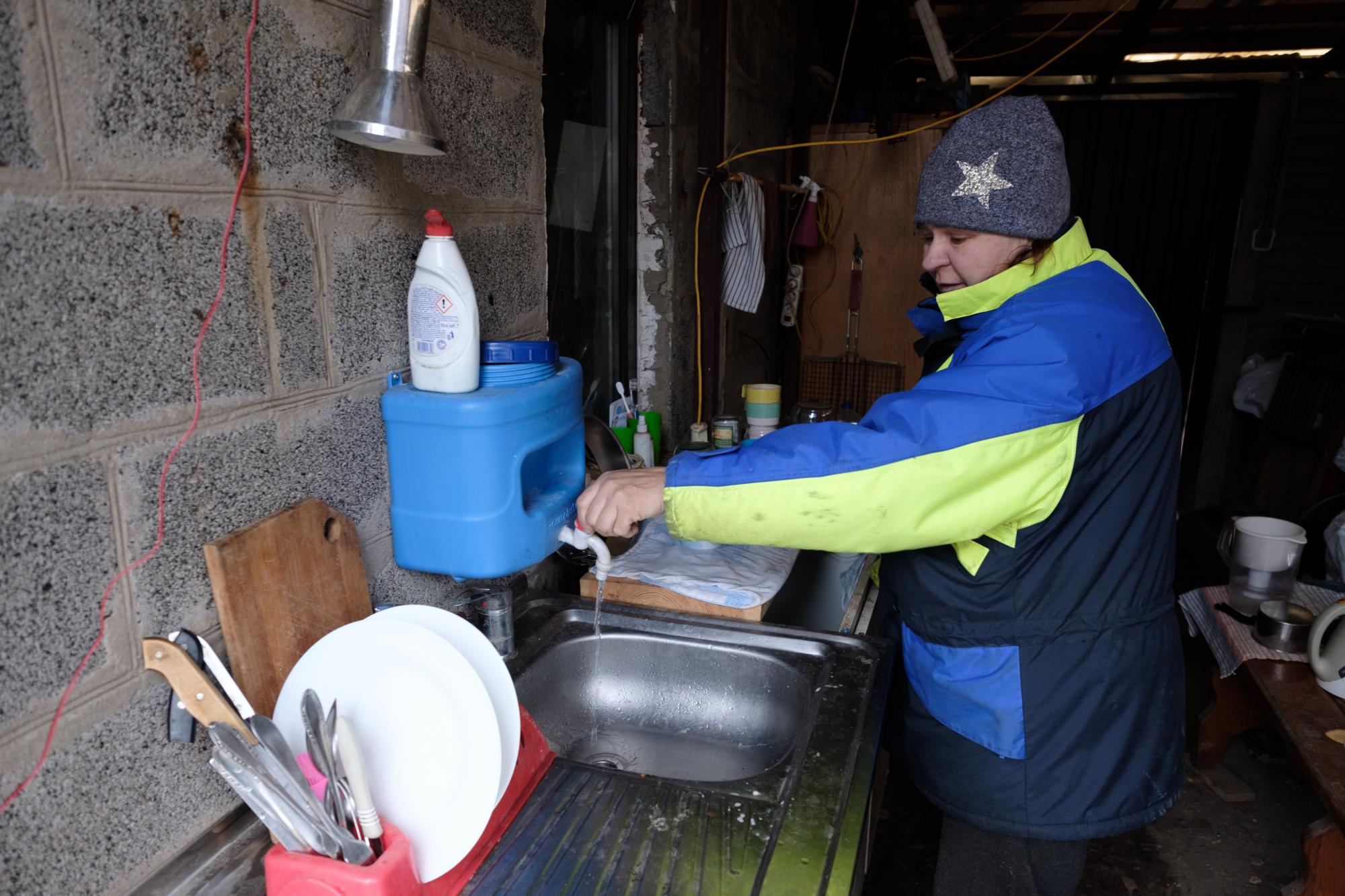 Дом с нуля за месяц. Как семьям Киевщины возвращают жилье, которое разрушила Россия