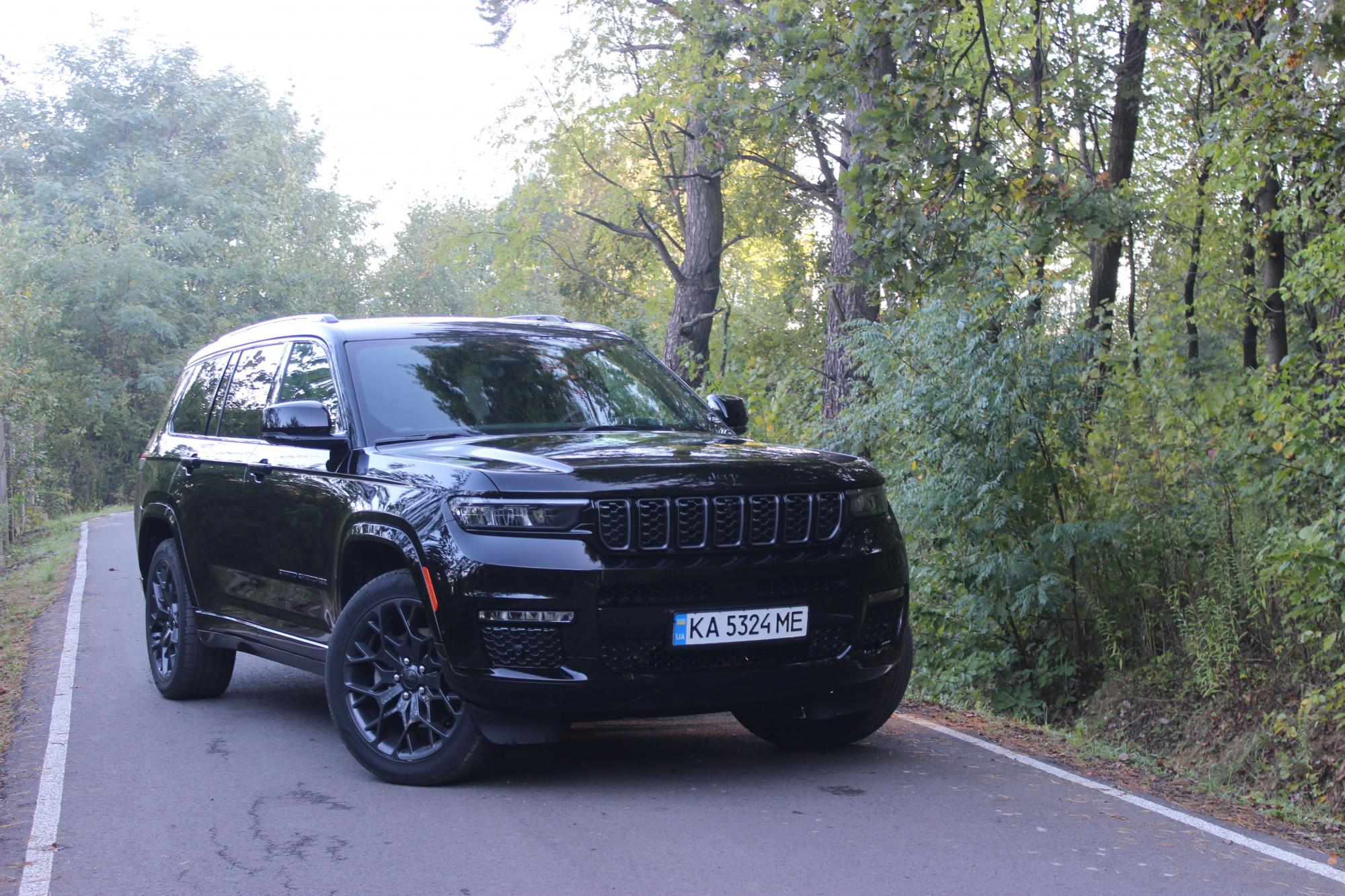 Тест-драйв Jeep Grand Cherokee: переваги та недоліки американського позашляховика