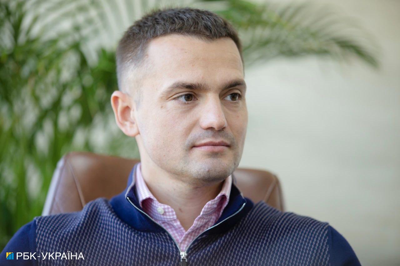 Тягнуть на дно. Головні корупційні скандали в держфінансах за 2021 рік