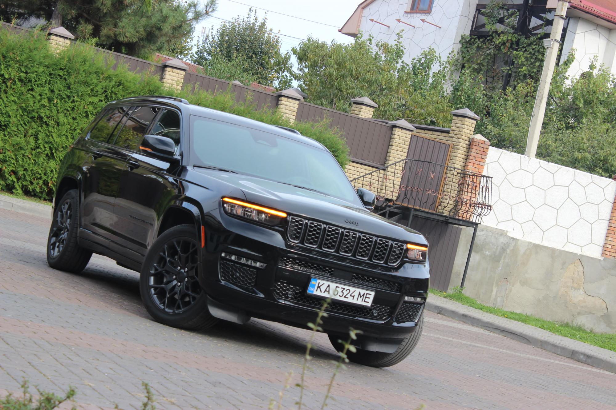 Тест-драйв Jeep Grand Cherokee: переваги та недоліки американського позашляховика