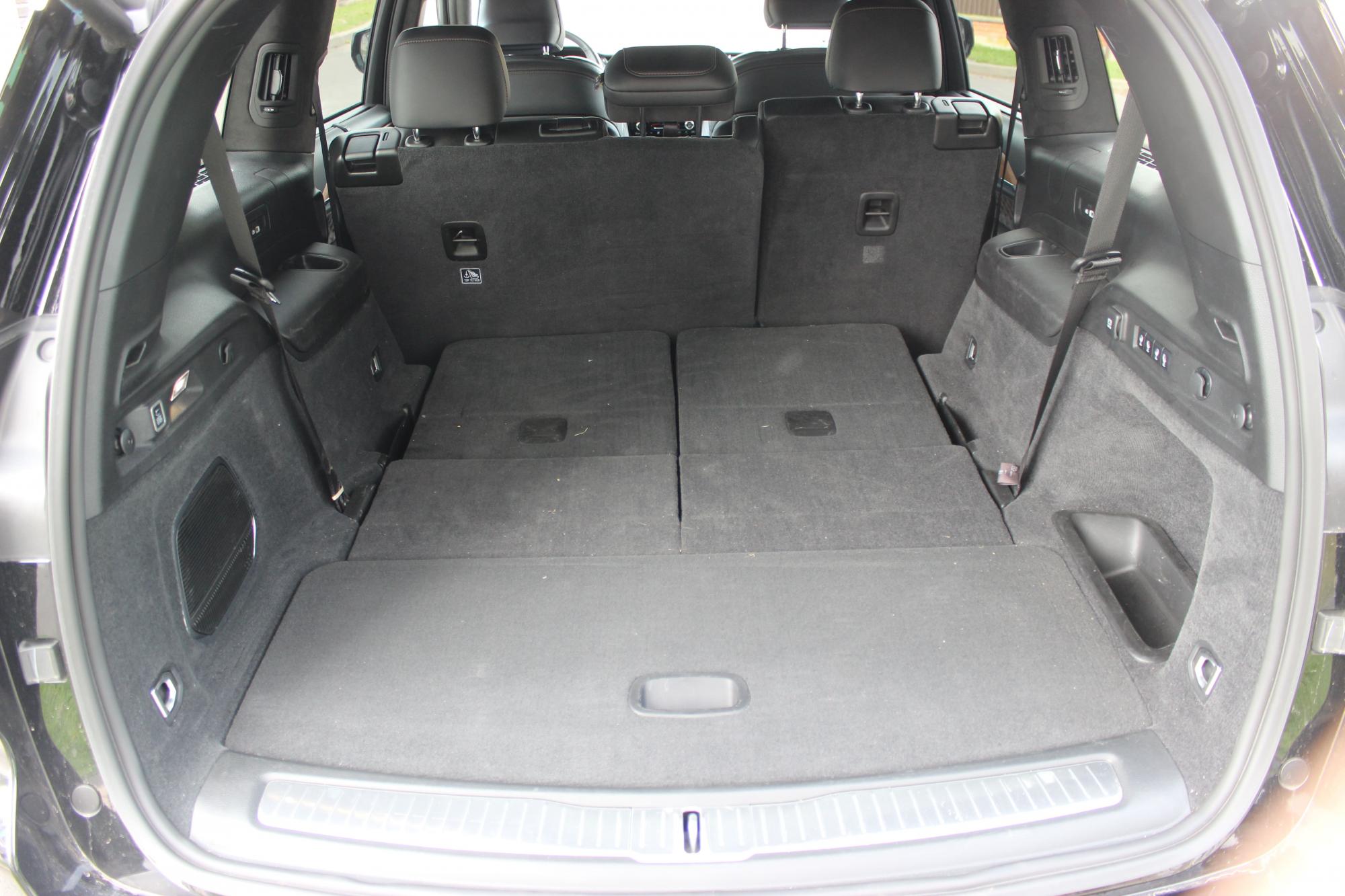 Тест-драйв Jeep Grand Cherokee: переваги та недоліки американського позашляховика