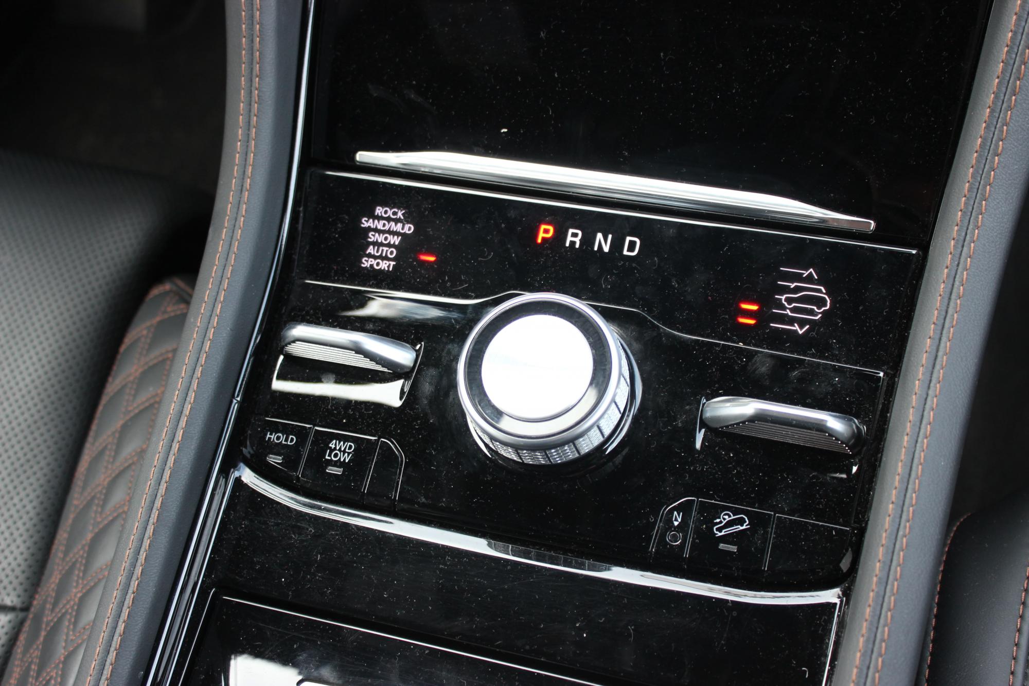 Тест-драйв Jeep Grand Cherokee: переваги та недоліки американського позашляховика