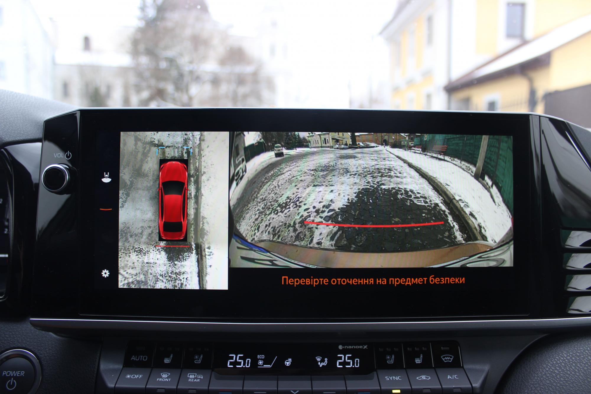 Тест-драйв Toyota Camry: преимущества и недостатки премиального седана