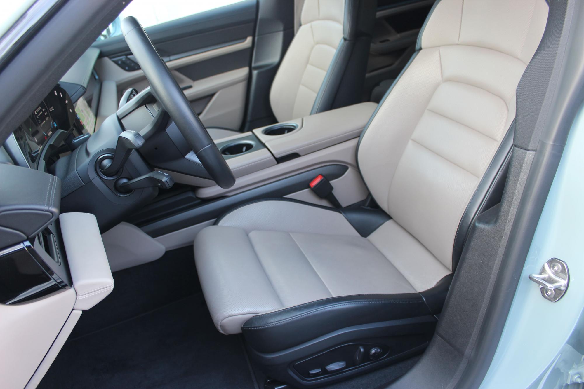 Тест-драйв Porsche Taycan: испытываем электромобиль украинскими морозами