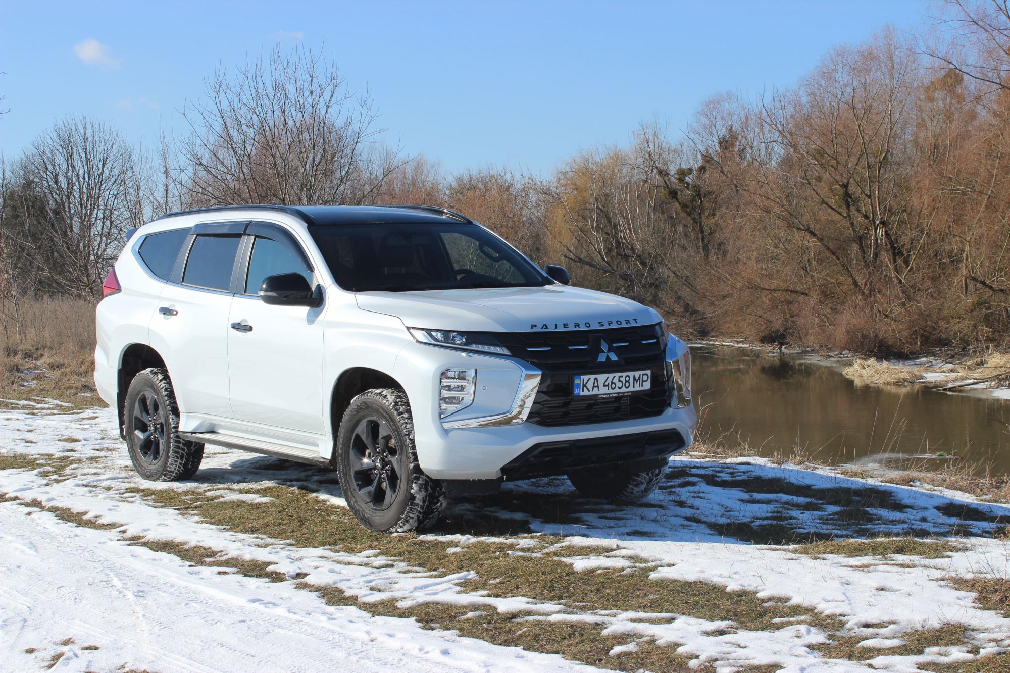 Тест-драйв Mitsubishi Pajero Sport: позашляховик, що зберіг "раму" та справжній повний привід