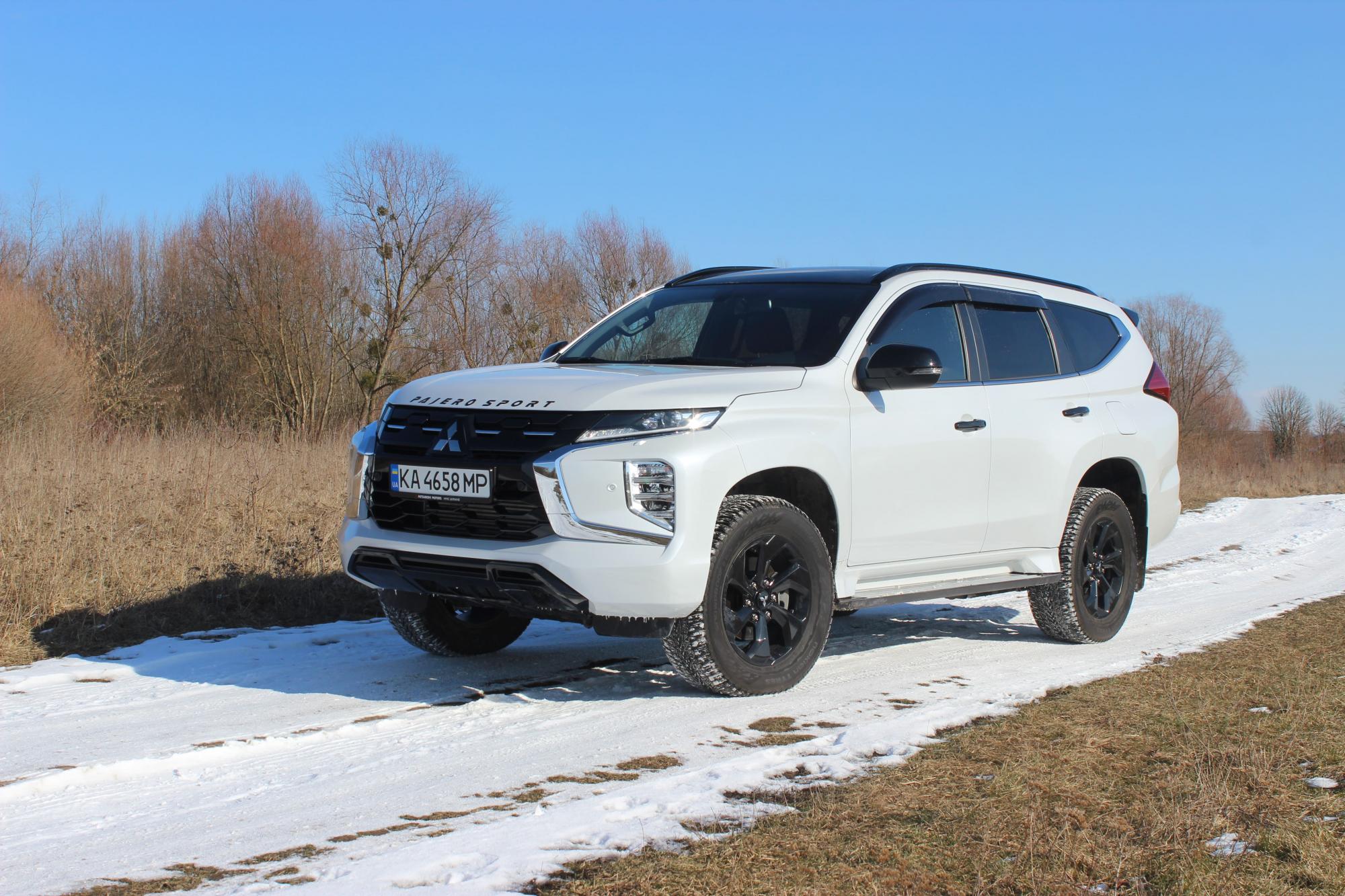 Тест-драйв Mitsubishi Pajero Sport: позашляховик, що зберіг "раму" та справжній повний привід