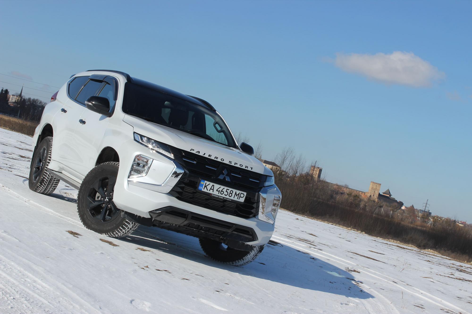 Тест-драйв Mitsubishi Pajero Sport: позашляховик, що зберіг "раму" та справжній повний привід