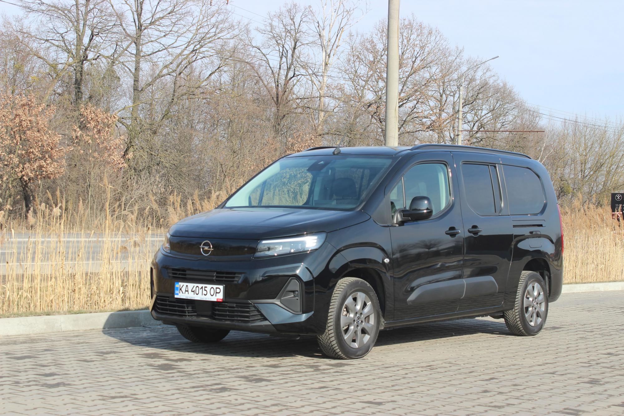 Тест-драйв Opel Combo: доступний 7-місний автомобіль з незвичними фарами