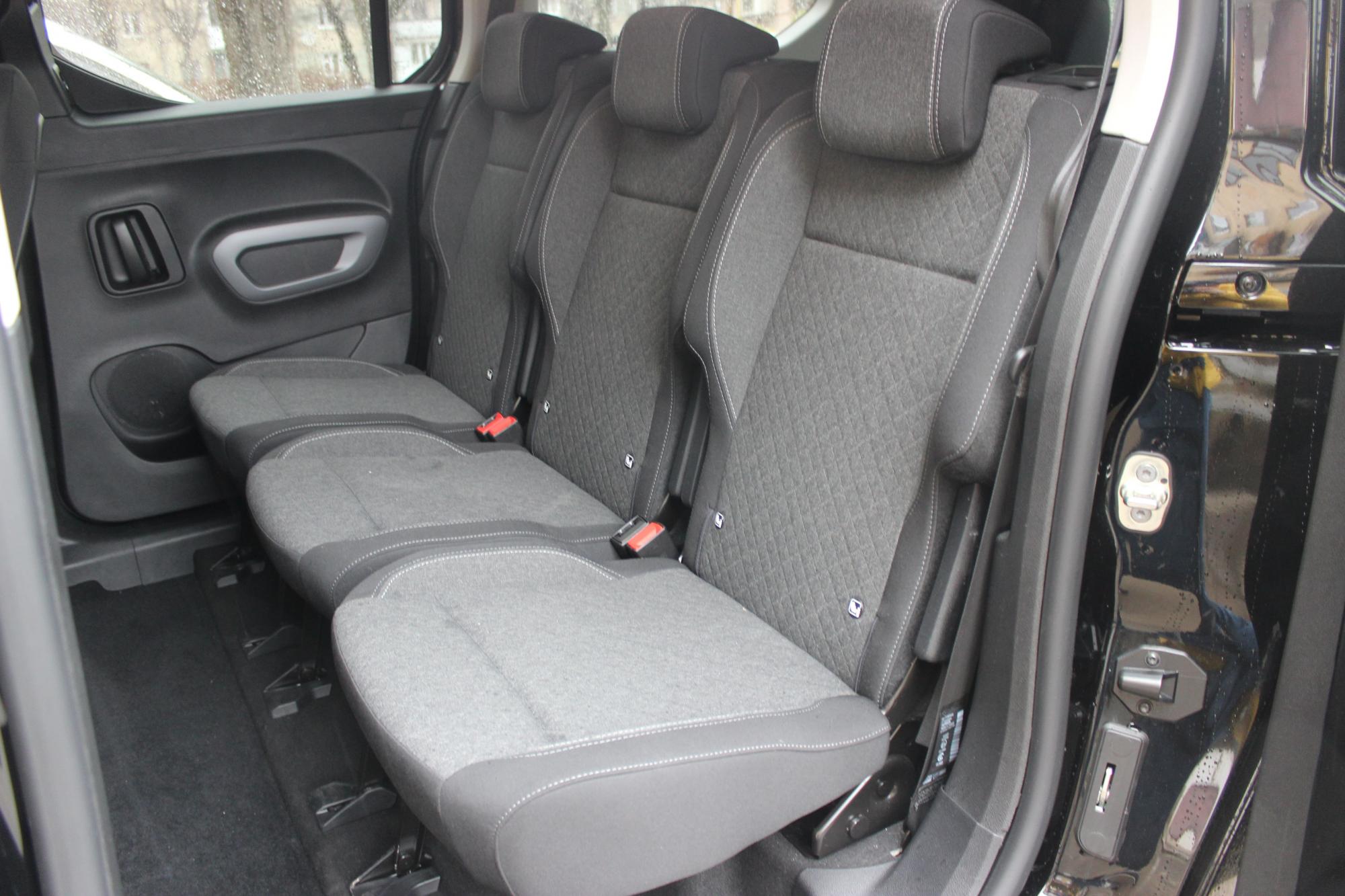 Тест-драйв Opel Combo: доступний 7-місний автомобіль з незвичними фарами