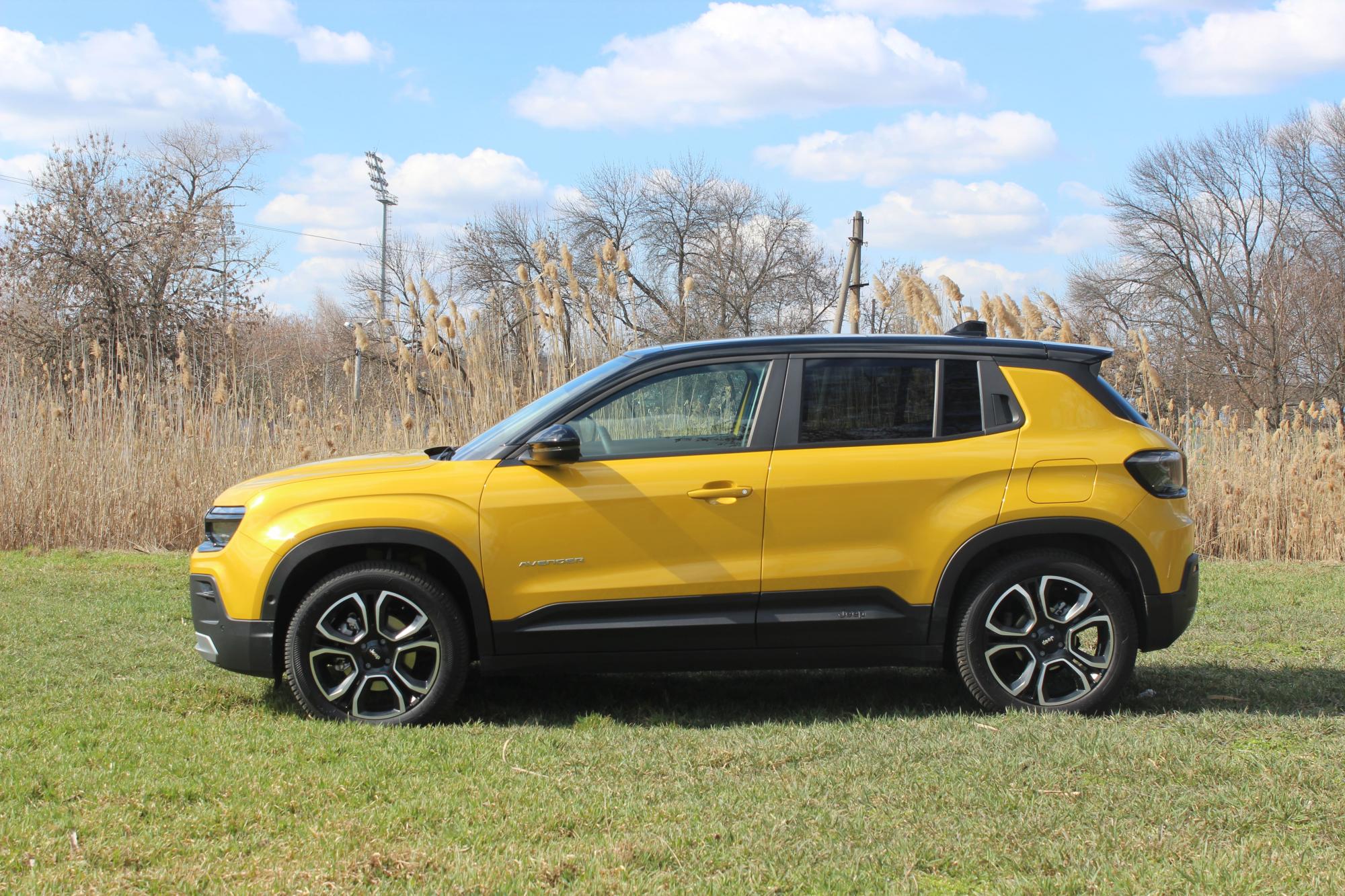 Тест-драйв Jeep Avenger: испытываем кроссовер плохими дорогами