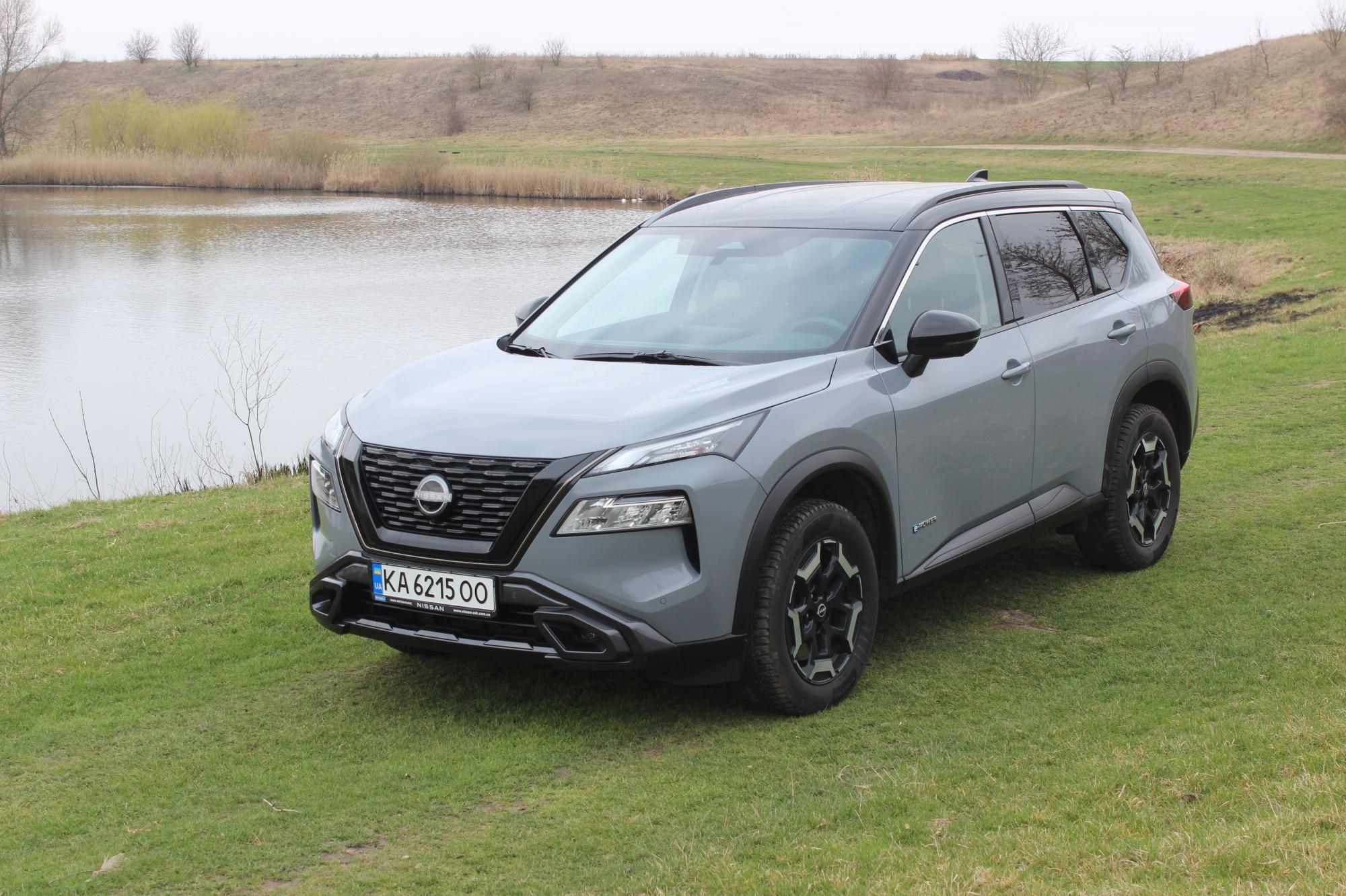 Тест-драйв Nissan X-Trail: семь мест, гибрид и полный привод