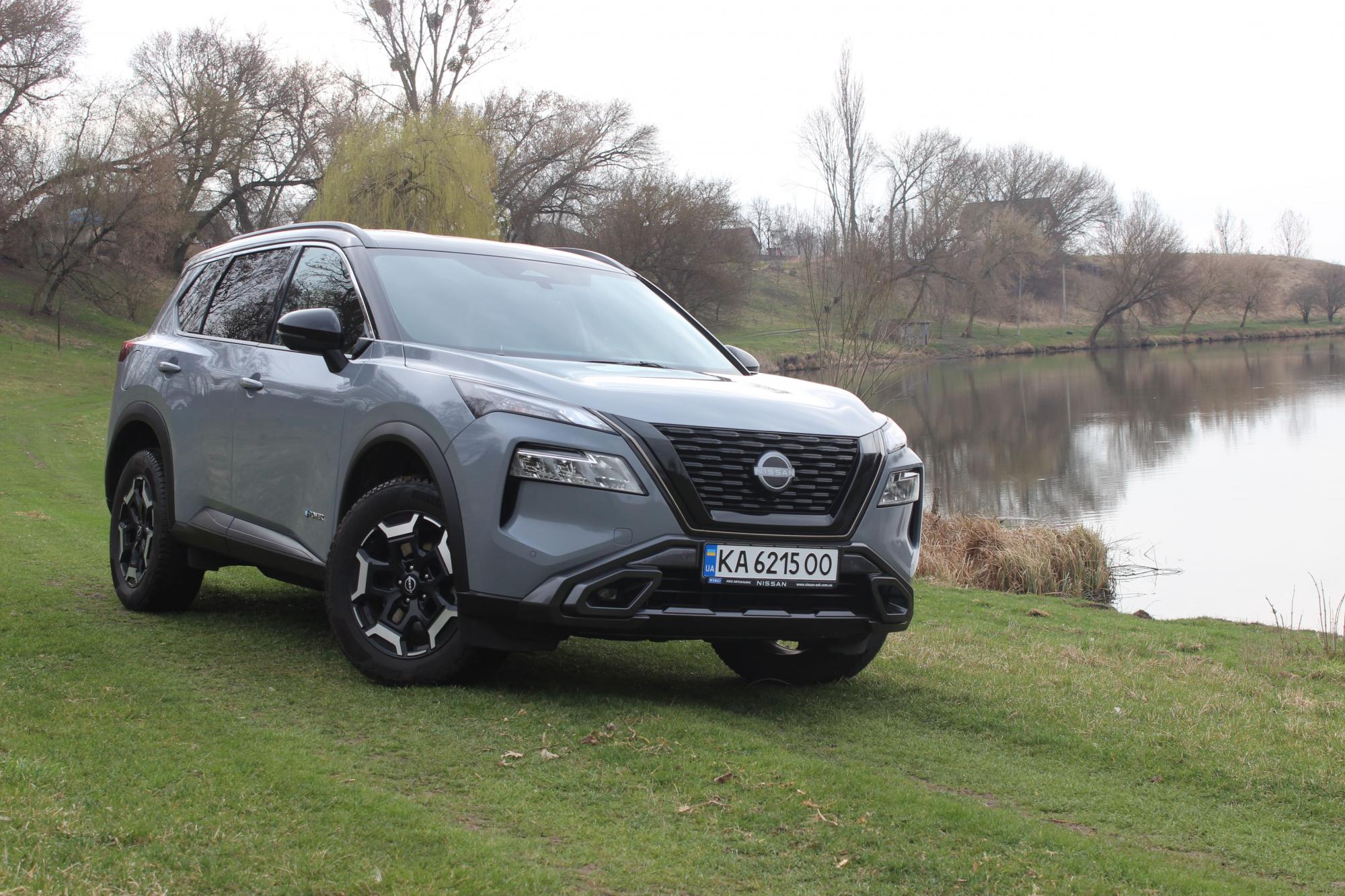 Тест-драйв Nissan X-Trail: семь мест, гибрид и полный привод