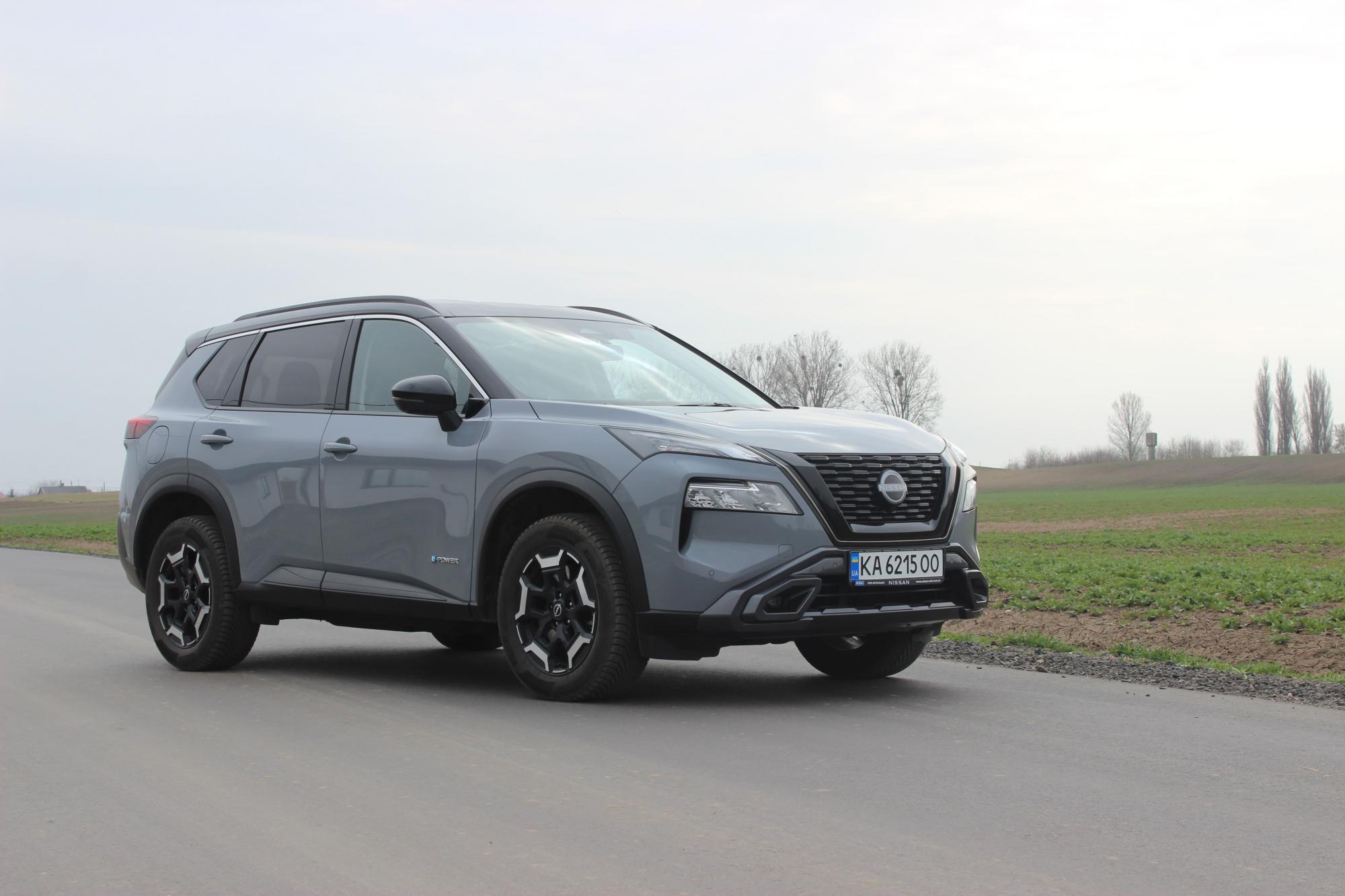 Тест-драйв Nissan X-Trail: семь мест, гибрид и полный привод