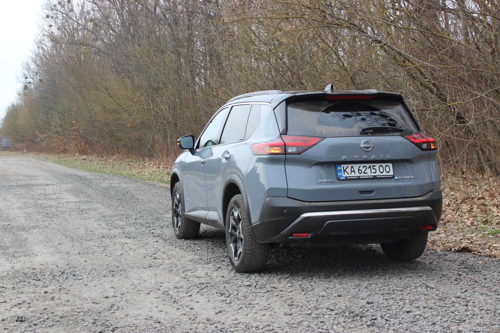 Тест-драйв Nissan X-Trail: семь мест, гибрид и полный привод