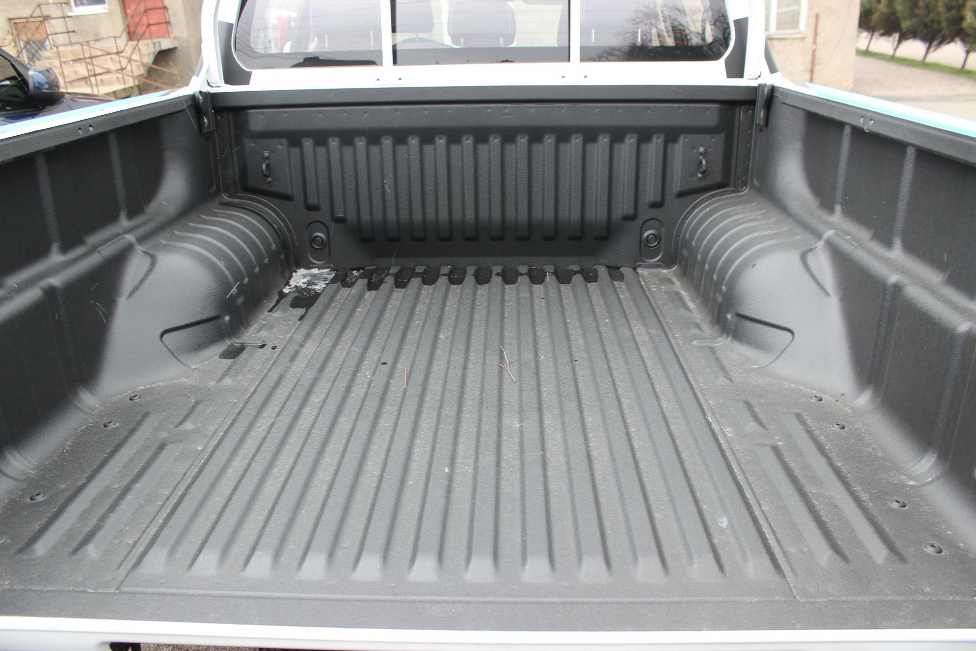 Тест-драйв Maxus T60: найдоступніший пікап на ринку проти міста та траси