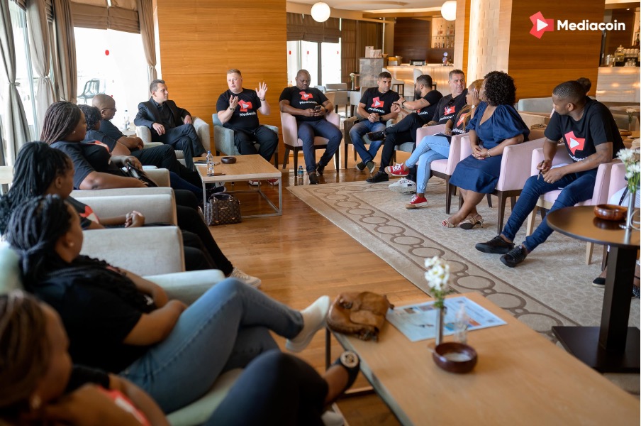 Денис Тищенко и Ицхак Пинтосевич о лидерстве в криптовалюте, NFT и метавселенных