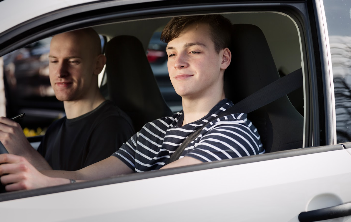 Чи потрібна водіям "механіка" і чому всі бояться парковки: бліц з автоінструктором