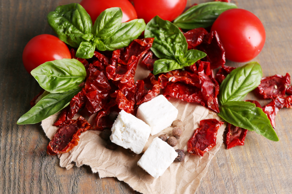 Томати та сир: кулінарний романс