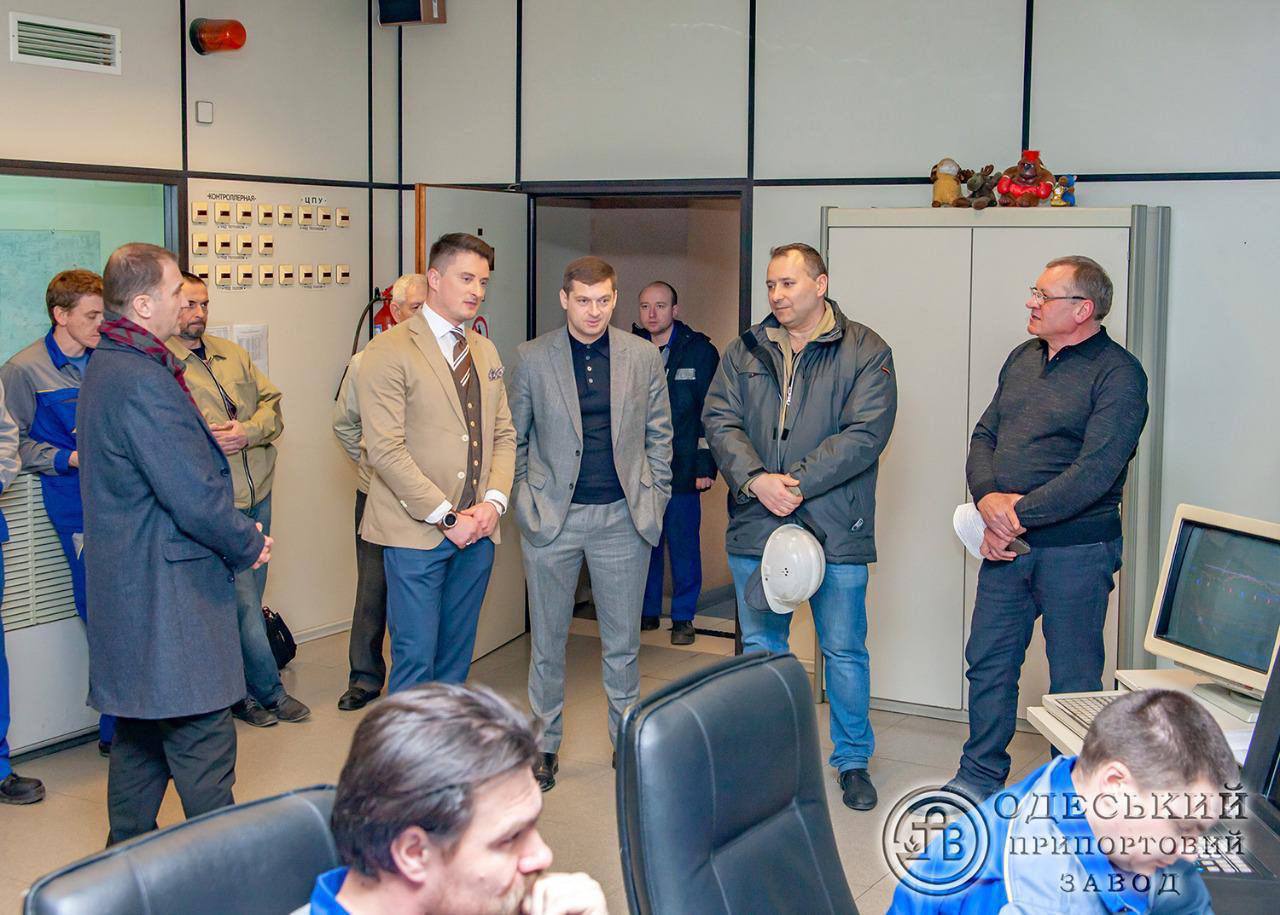 Александр Горбуненко и Владимир Колот о приватизации ОПЗ и почему завод остановили