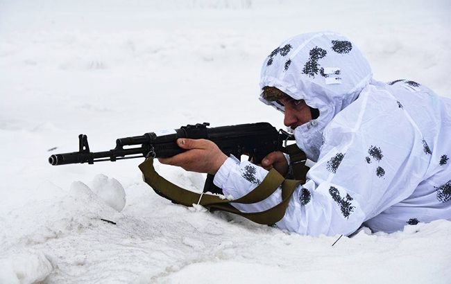 На Донбассе снайперы ранили одного украинского военного